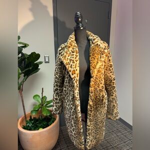 Soft Cheetah/Leopard Fuzzy Coat